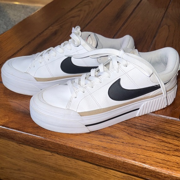 Nike Court Legacy Lift Women’s Platform Sneakers - Picture 2 of 10